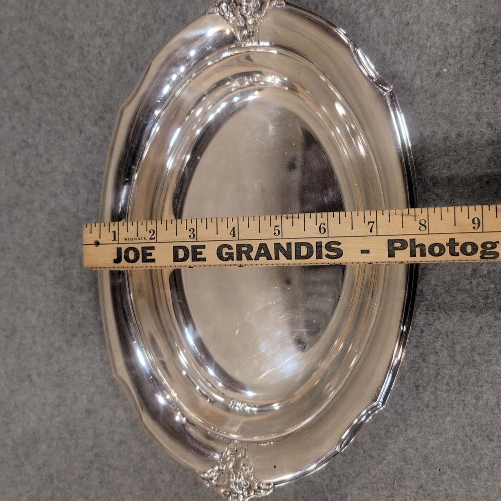 Vintage Silver Plated Oval Serving Dish Floral Relief Scalloped Rim Bowl - Picture 3 of 6